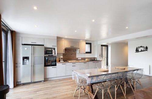 Formigueres Apartment | Comfortable Mountain Stay in Formiguères: 4Bedrooms, 9Min from the Ski Resort with Private Terrace !