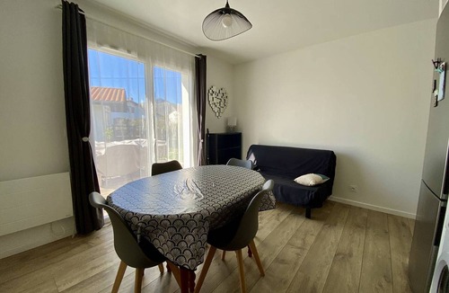 Itxassou Apartment | Comfortable T1 Bis in Itxassou with Garden, Pets Allowed