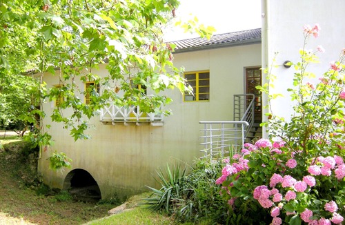 Bardos House | Comfortable vacation home near Biarritz in a former watermill with large garden
