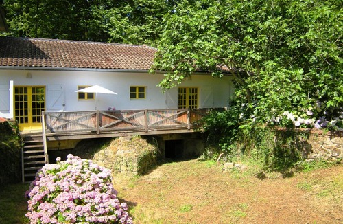 Bardos House | Comfortable vacation home near Biarritz in a former watermill with large garden
