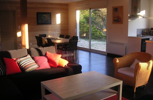 Denneville House | Comfortable Wooden House – Denneville - 50m from the beach - Sleeps 10