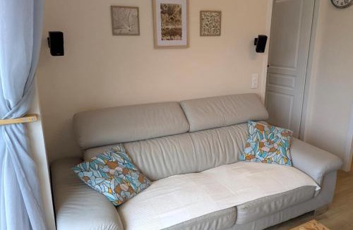 Clonas-sur-Vareze Apartment | comme à la maison