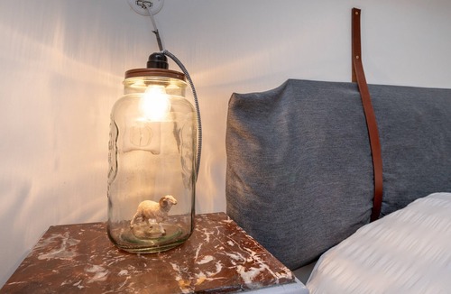 La Croix-Hellean Bed & Breakfast | Comme Avant Guest Room – Les Hortensias