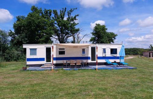 Arcomps Other | "Comme chez Moi", Mobile-home dans Camping à la ferme
