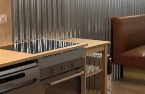 Saint-Satur House | Comme Chez soi 4 Maisons Dans un Jardin 23 Pers Ptit dej Offert Repas Possible
