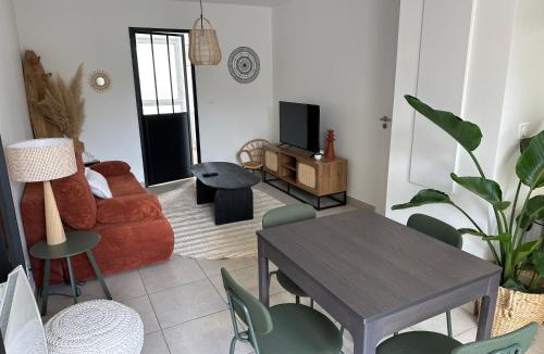 Ozoir-la-Ferriere Apartment | Confortable appartement avec terrasses entre Paris et Disney