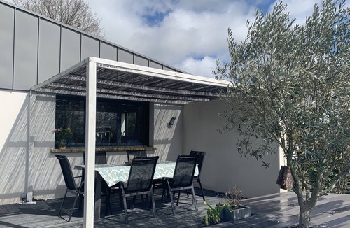 Pluneret House | Contemporary house with pool near Saint Goustan