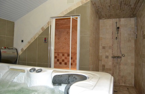 Erdeven House | Contemporary Large House (10-12) 500m Kerhillio Beach