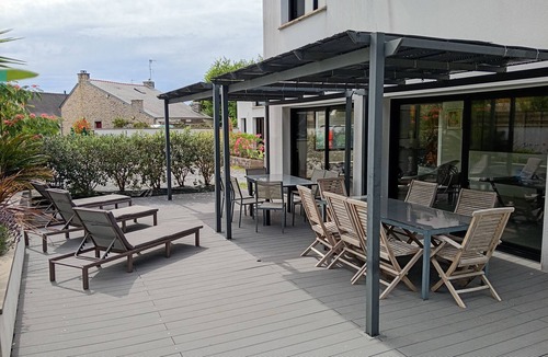 Surzur House | Contemporary villa 160m2 + independent house 35 m2