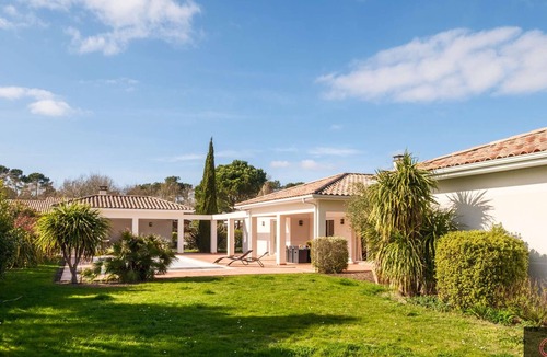 Sanguinet Villa | Contemporary villa with pool - 8 guests