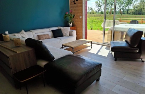 Bourges House | Contemporary wooden house "chez Fan-Fan" spacious and pleasant.
