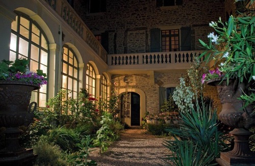 Trausse Bed & Breakfast | Continuation of du Passage and de Cardaillac at Château de Paulignan