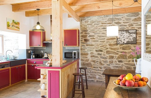 Le Bleymard House | Converted barn at the foot of Mont Lozère in a hamlet with character