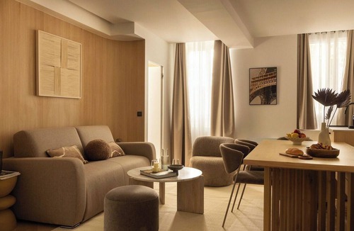 10th Arrondissement Apartment | Cosy apat with AC -3BR- 8P- Canal Saint-Martin