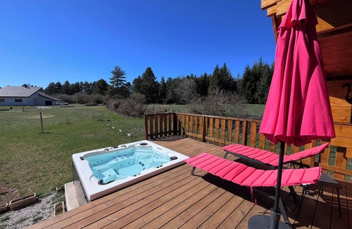 Saint-Sauveur-Camprieu Ski Chalet | Cosy chalet with all comforts, calm and nature