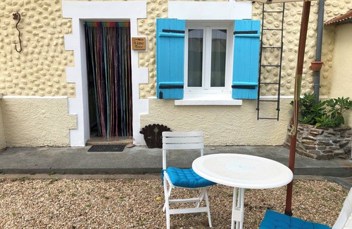 Chalais Cottage | Cosy cottage in peaceful rural retreat