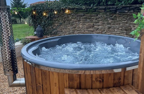 Chalais Cottage | Cosy cottage in peaceful rural retreat