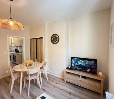 Saint-Charles du Port Apartment | Cosy Docks 2 bedroom apartment in Le Havre