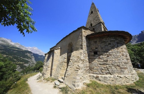 Saint-Disdier Cottage | Cosy gîte in a quiet location. Nature and magnificent views