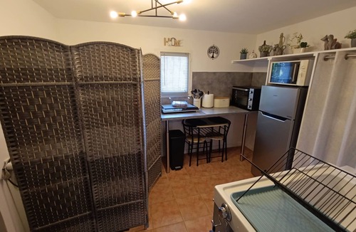 Cendras Apartment | Cosy self-contained suite with terrace, garden and pool in the Cévennes region.