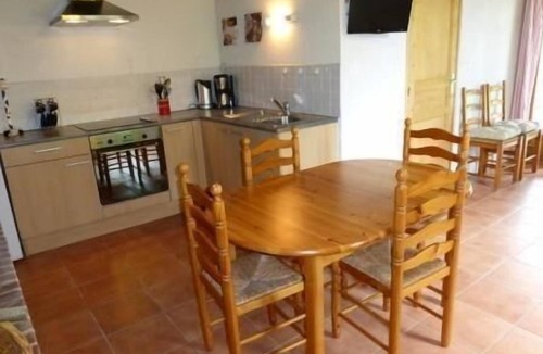 Cuille House | Cosy stone house with a great sun terrace, in the midst of fields and meadows