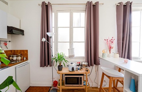 Hopital Saint-Louis Apartment | Cosy studio in BELLEVILLE