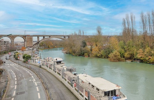 Le Port sous la Lune Apartment | Cosy studio proche RER, idéal pour visiter Paris