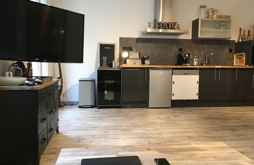 Cherbourg-en-Cotentin House | CosyFlat Cherbourg downtown apartment 600m Naval Group