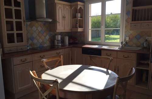 Reville Cottage | COTENTIN, SEASIDE, NICE INDEPENDENT COUNTRY CLASS 4 STARS 8 PEOPLE