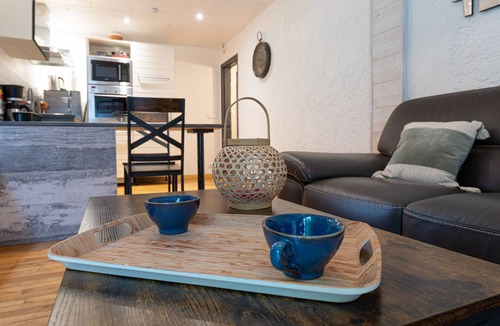 Meslan Cottage | Cottage "Domaine Moulin Blanc - Gwenn Ha Du" with Private Terrace & Wi-Fi