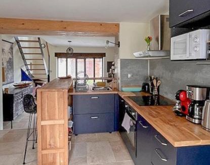 Saint-Pierre-de-Varennes House | Cottage With Natural Pool In Burgundy