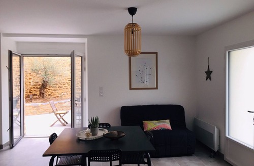 Saint-Vincent-sur-Oust House | Cottage au Patio