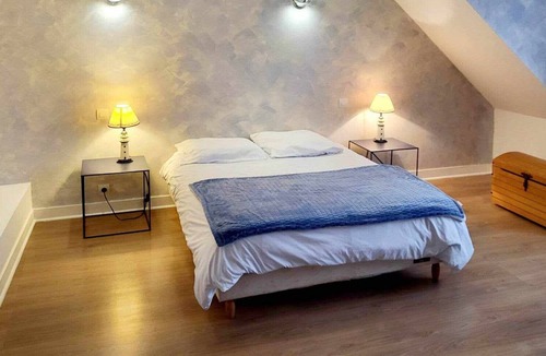 Saint-Laurent-Nouan Cottage | Cottage "Gîte La Grande Maison" with Private Terraces & Wi-Fi