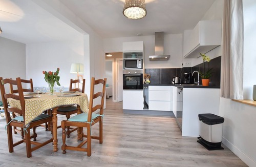 Vicq-sur-Mer Cottage | Cottage in Cosqueville near Normandy Coast