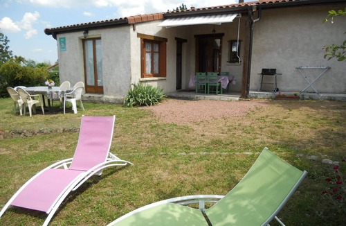 Saint-Haon-le-Chatel Cottage | Cottage in Saint-Haon-le-Châtel with pool and pets allowed