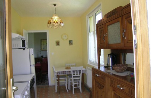Saint-Ennemond Cottage | Cottage in Saint-Ennemond with fireplace and enclosed garden