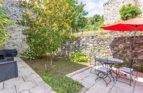 Gincla House | Cottage 'Le Boisset' with Mountain View, Private Terrace and Wi-Fi