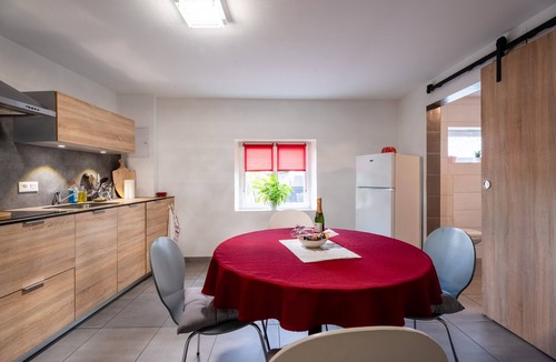 Reichshoffen Cottage | Cottage 'Le Refuge De Charlotte' with Wi-Fi