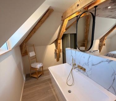Courpiere House | Cottage Ma Tranquillité - Piscine & Spa