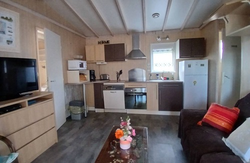 Erdeven Ski Chalet | Cottage on a small 2* campsite