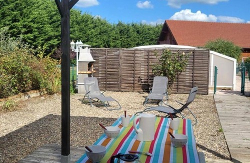 Le Theil Cottage | Cottage with covered pool in Auvergne