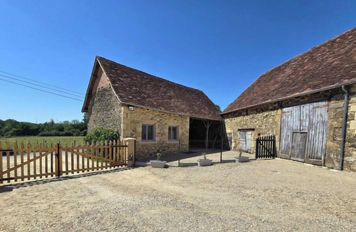 Dussac Cottage | Cottage with private parking - 2 guests