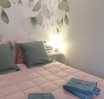 Boutigny-sur-Essonne Bed & Breakfast | COUETTE et CAFÉ CHEZ ADRIEN