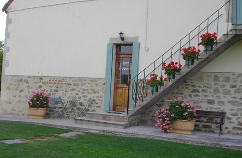 Sazeret House | Country cottage large enclosed grounds ideal for pets
