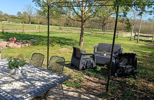 Saint-Bonnet-Troncais Cottage | Country house, AC - 4 guests
