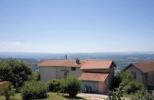 Thiers Villa | Country House 'Les Hauts De Thiers' with Mountain View, Private Garden and Wi-Fi