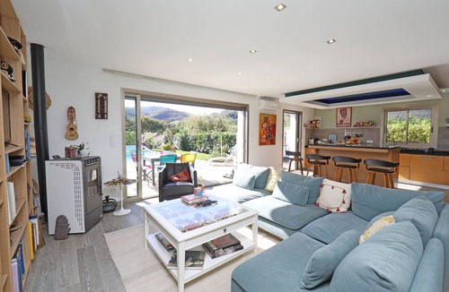 Urrugne Villa | Country house with private pool, air conditioning, and WiFi 10 min from center