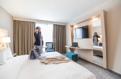 Petit-Colombes Hotel | Courtyard by Marriott Paris La Defense West - Colombes