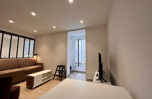 Saint-Jean-de-Luz City Center Apartment | Cozy 2-Room Apartment in Central Saint-Jean-de-Luz, Steps from Beach and Shops