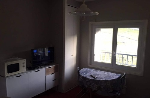 Arette Apartment | Cozy apartment in La Pierre St Martin - 4 pers, ski-in/ski-out, free parking
